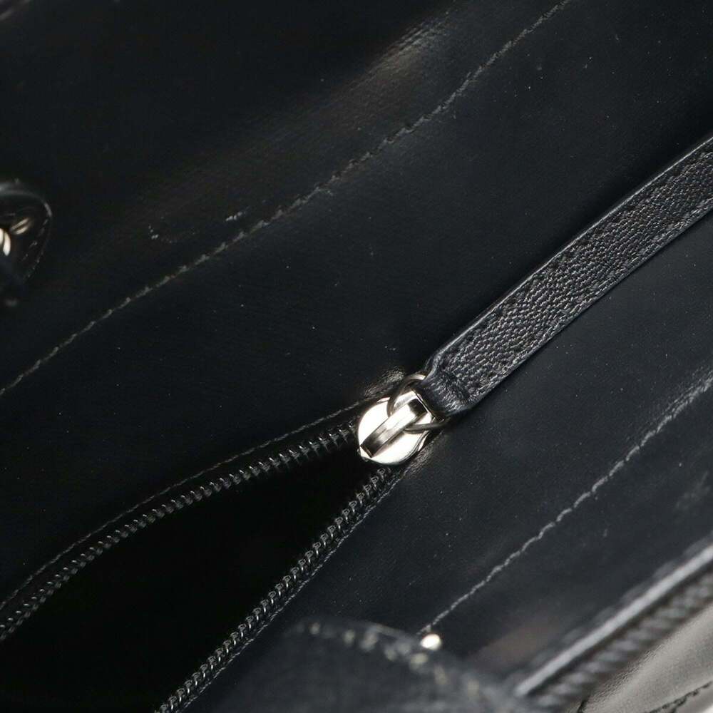CHANEL Black Leather Shoulder Bag - Picture 6 of 10